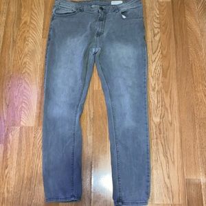 It’s a light bleach spot on left back leg.